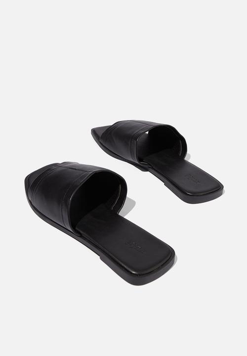 Cotton On - Bells single vamp - washed black
