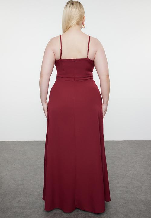 Trendyol - Strap Slit Long Woven Plus Size Evening Dress - Plum