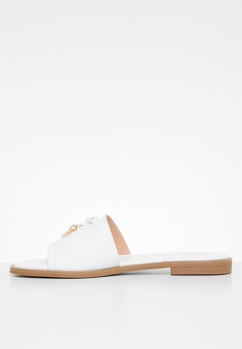 Nine West - Wollon slip on sandal - White