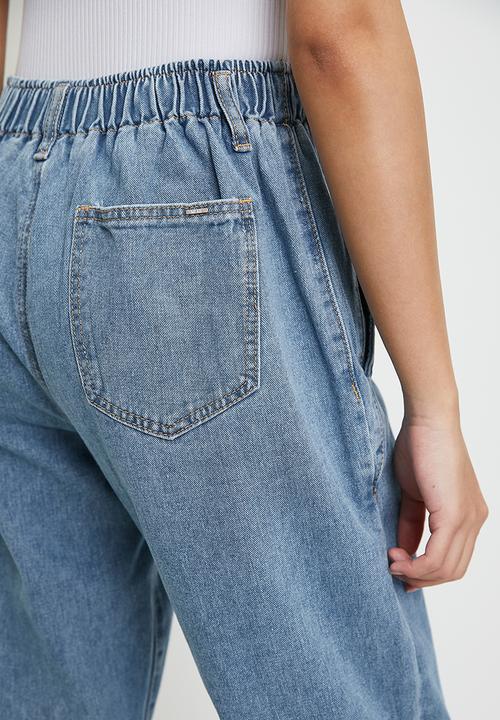 Me&B - The Mom Jean - Medium wash