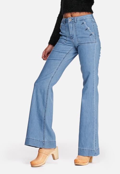 ONLY - Lea Highwaisted Denim Flared Jeans