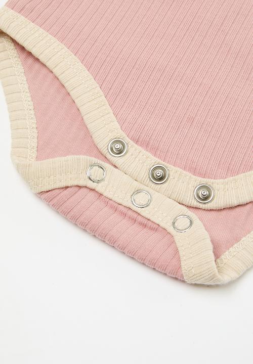 Pop Candy - Contrast binding body vest - dusty pink