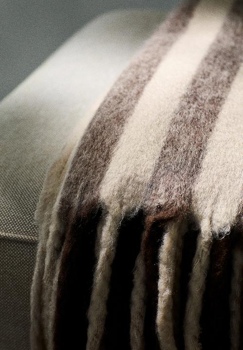 H&M - Patterned wool-blend blanket - Light beige Striped