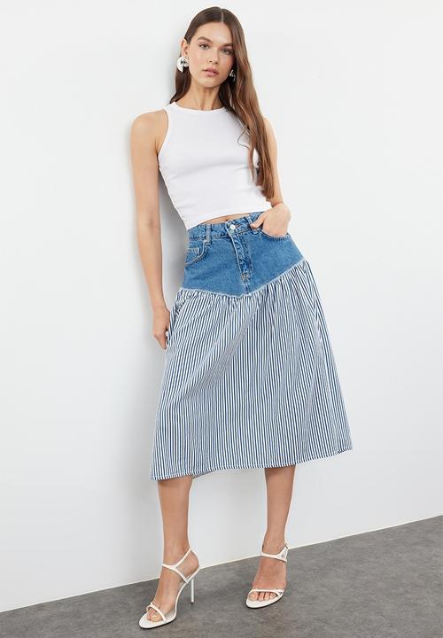 Trendyol - Color blocked high waist midi denim skirt - blue & white 