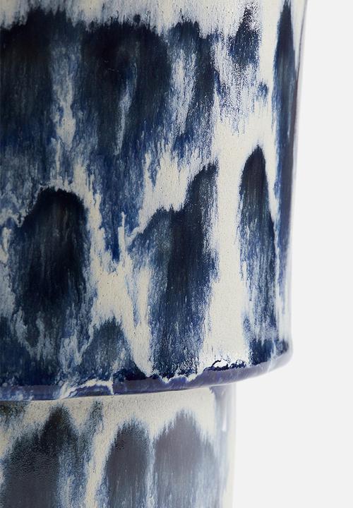 H&M - Terracotta plant pot - navy blue patterned 