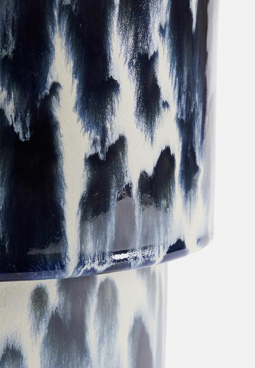 H&M - Extra-large terracotta plant pot - navy blue patterned
