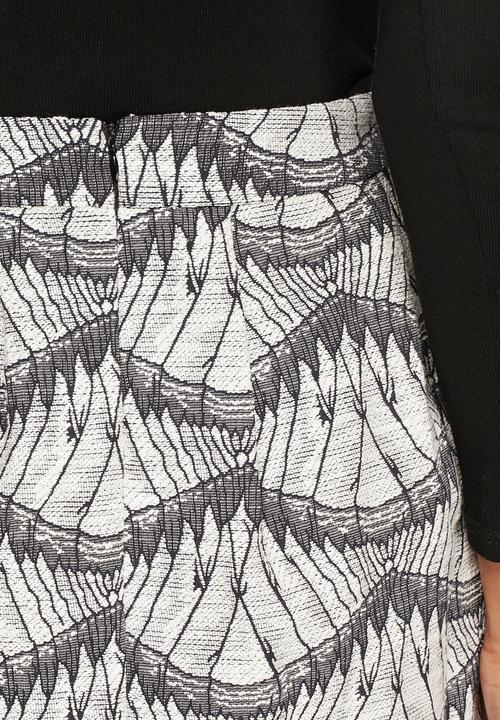 Vero Moda - Jada Jacquard Skirt