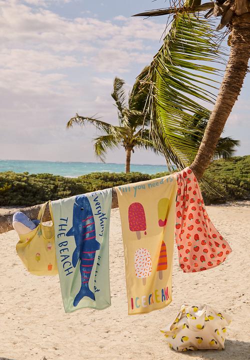 H&M - Patterned bath towel - pink