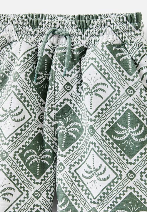 Cotton On - Henry slouch short - swag green/teja tile yardage