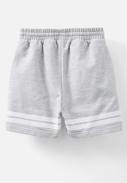Cotton On - Henry slouch short - fog grey marle w/white stripe