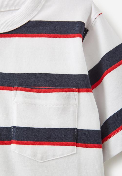 Cotton On - The essential short sleeve tee - white/rabbit grey/varsity red stripe