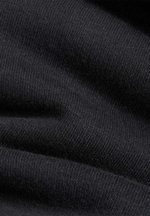 New Balance  - Core 9in Short - Black