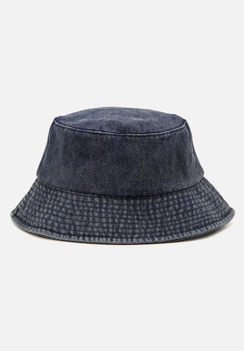 Levi’s® - Essential bucket hat 10 - jeans blue