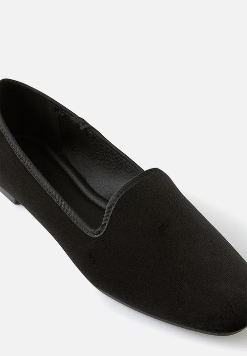 Cotton On - Sophie Slipper Cut Loafer - Black Velvet