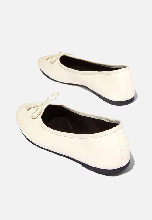 Cotton On - Amy Round Ballet - Vanilla Smooth