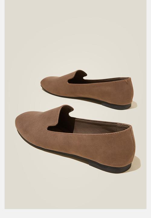Cotton On - Sophie Slipper Cut Loafer - Choc Nubuck