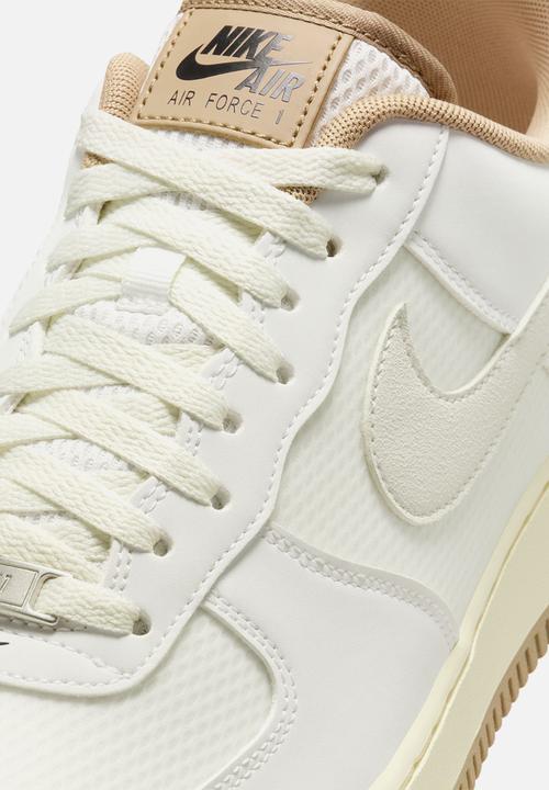 Nike - AIR FORCE 1 '07 LV8