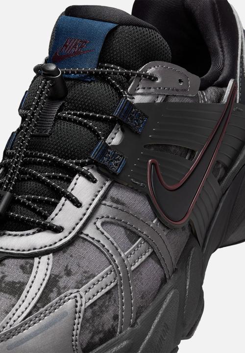Nike - NIKE V2K RUN