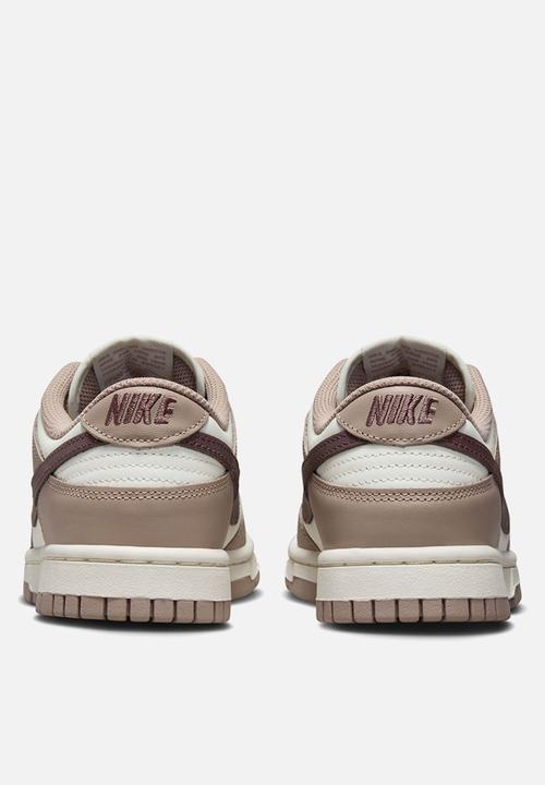 Nike - Dunk Low