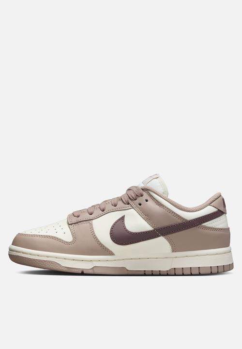 Nike - Dunk Low
