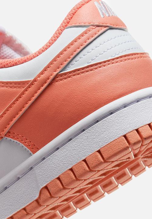 Nike - Dunk Low