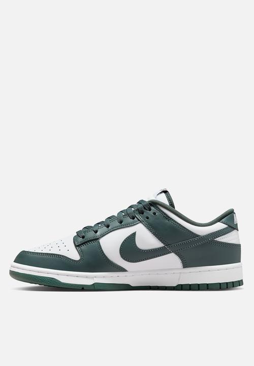 Nike - Dunk Low Retro