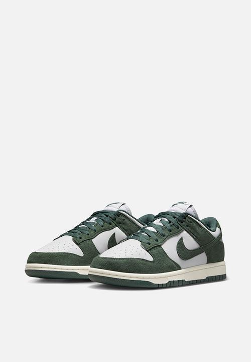 Nike - Dunk Low