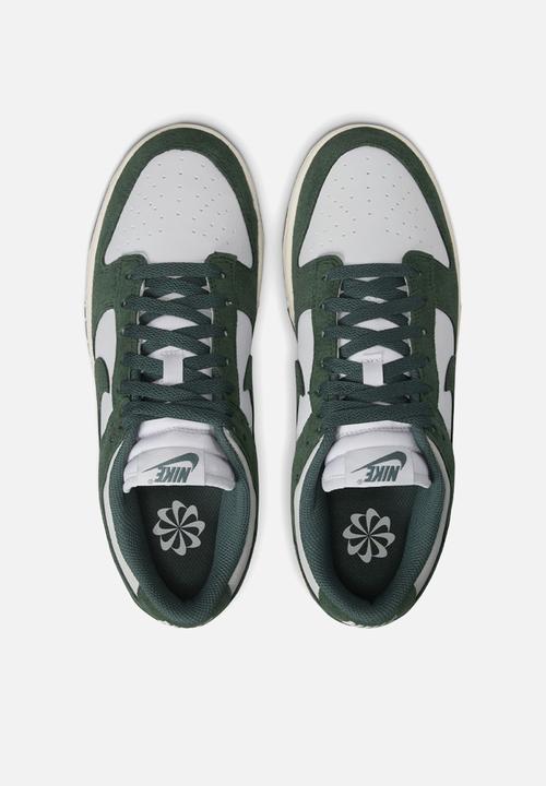 Nike - Dunk Low