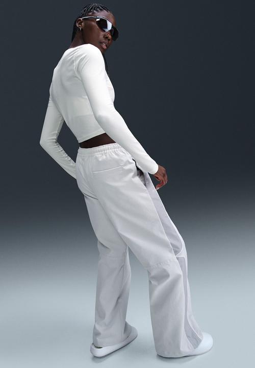 Nike - Nike woven swoosh pant - Photon Dust/Lt Smoke Grey