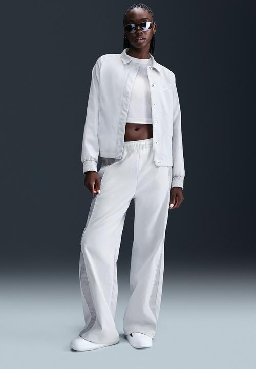 Nike - Nike woven swoosh pant - Photon Dust/Lt Smoke Grey