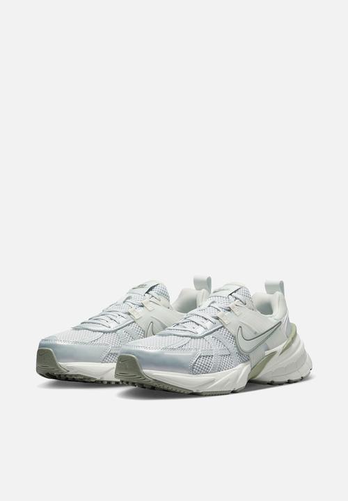 Nike - Nike V2K Run