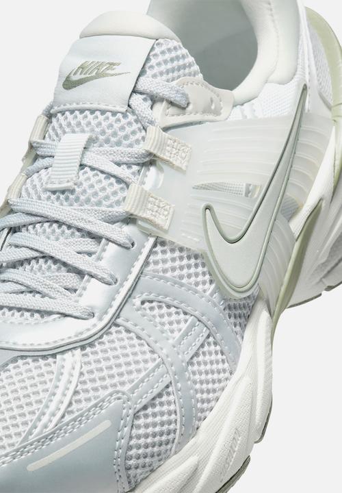 Nike - Nike V2K Run