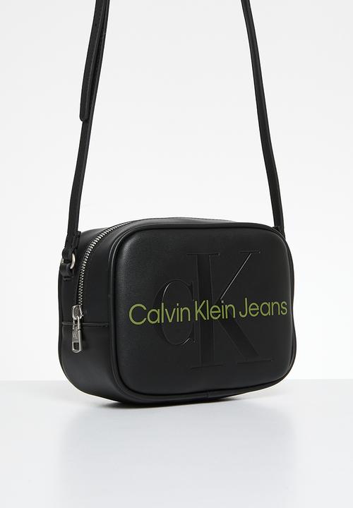 Calvin Klein - Sculpted camera bag18 mono - black/sharp green