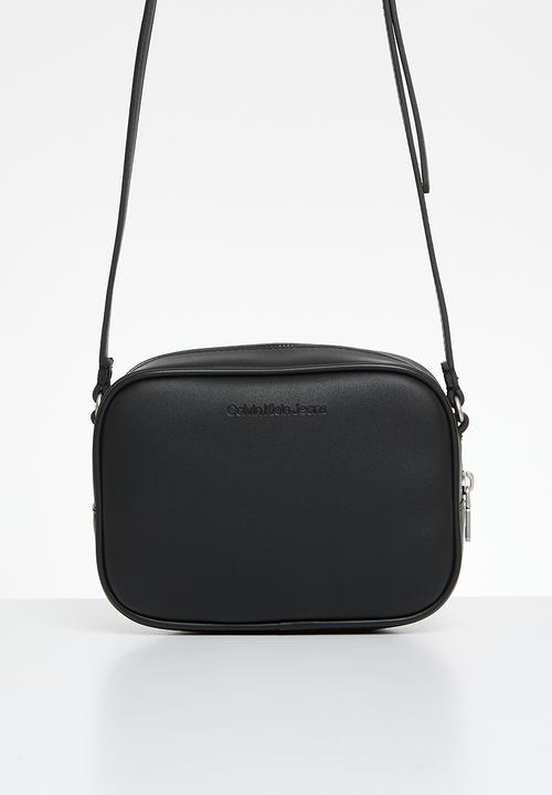 Calvin Klein - Sculpted camera bag18 mono - black/sharp green