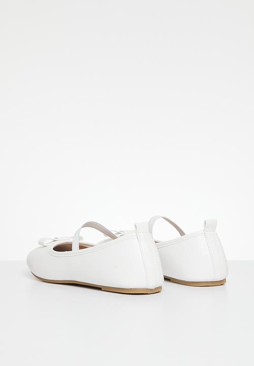 Pop Candy - Bow decor pumps - white