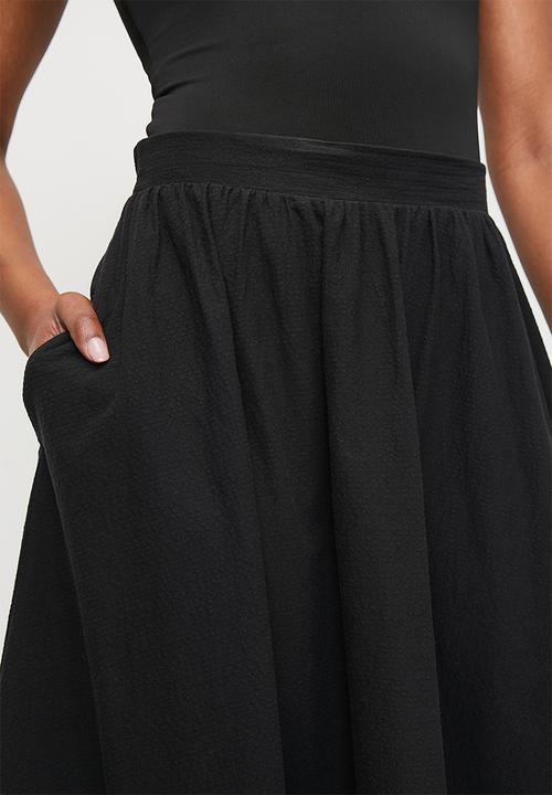 Me&B - The Cotton Skirt With Ric Rac - Black & White