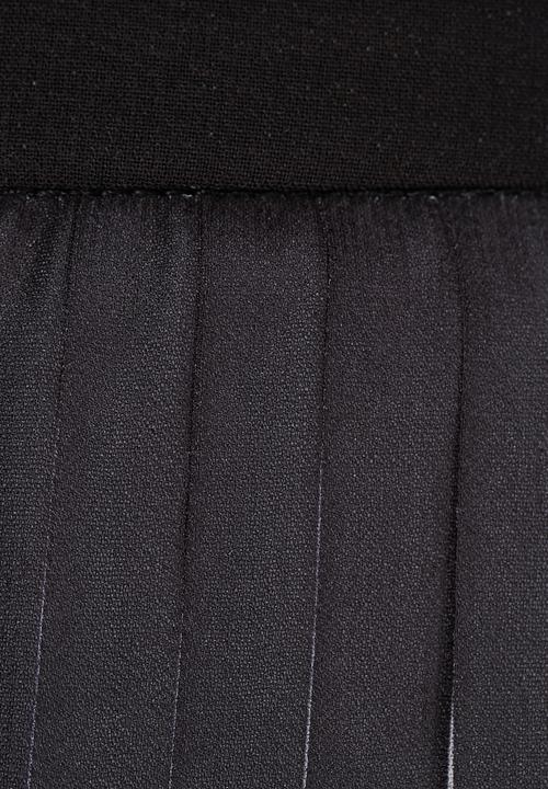 Y.A.S - Zaggy pleated skirt
