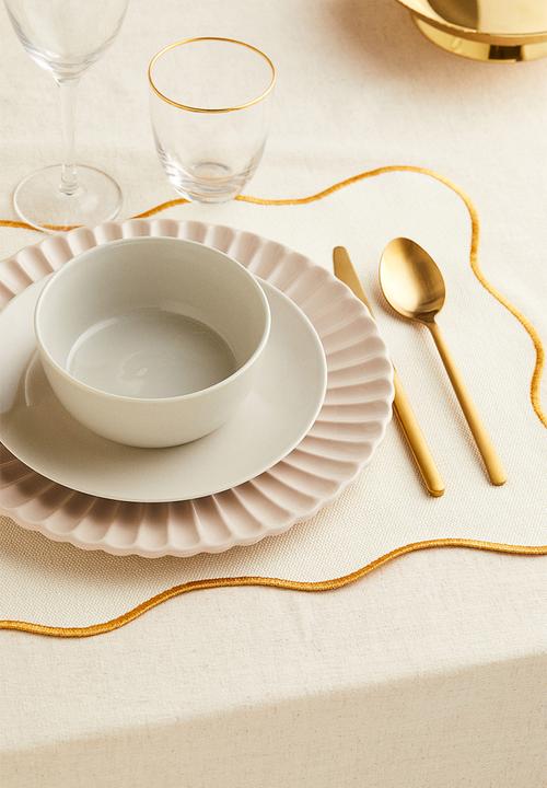H&M - Scallop-edged place mat - cream/gold-coloured 