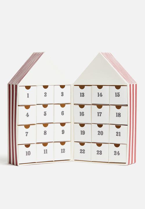 H&M - Nan - white house