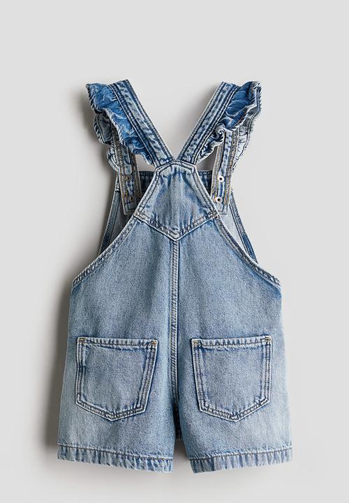 H&M - Denim dungaree shorts - light denim blue 
