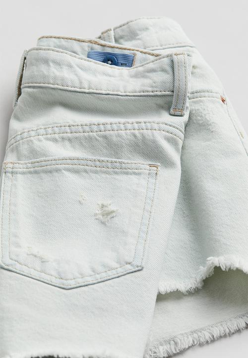 H&M - Denim shorts - pale denim blue 