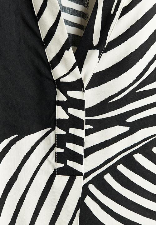 H&M - Viscose tunic dress - black patterned