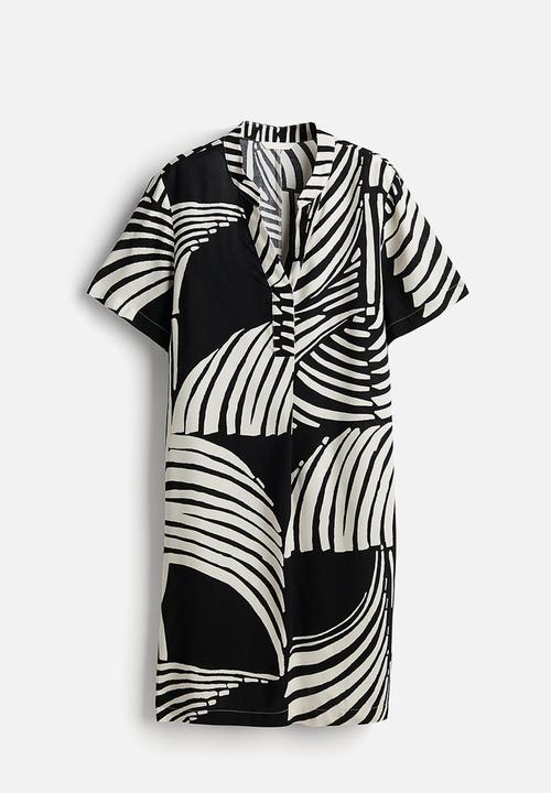 H&M - Viscose tunic dress - black patterned