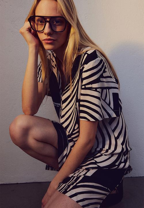 H&M - Viscose tunic dress - black patterned