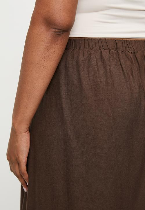 Cotton On - Plus Haven Maxi A-Line Skirt - Chocolate