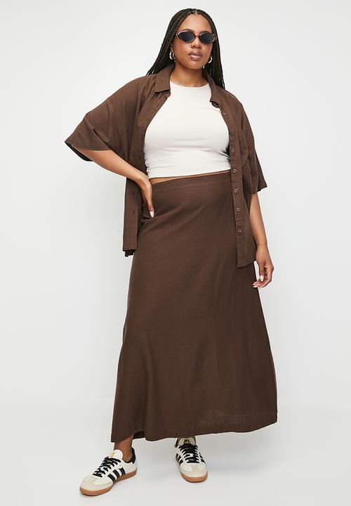 Cotton On - Plus Haven Maxi A-Line Skirt - Chocolate
