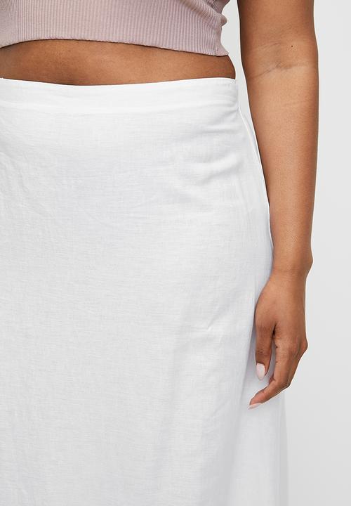 Cotton On - Plus Haven Maxi A-Line Skirt - White