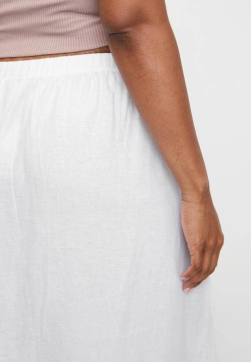 Cotton On - Plus Haven Maxi A-Line Skirt - White