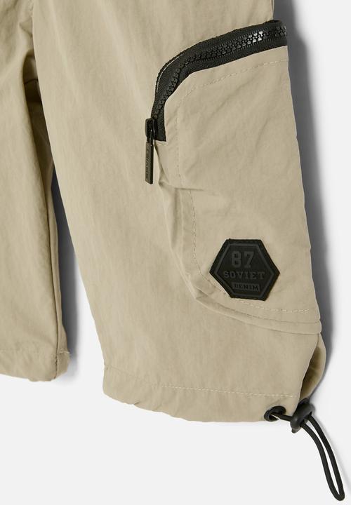 SOVIET - Boys nylon short - stone