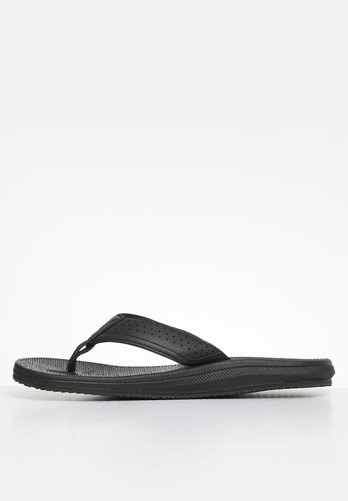 Hush Puppies - Strut - black